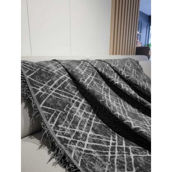 Black & White Reversible Sofa Cover – Modern Geometric Pattern Decorative Throw Blanket